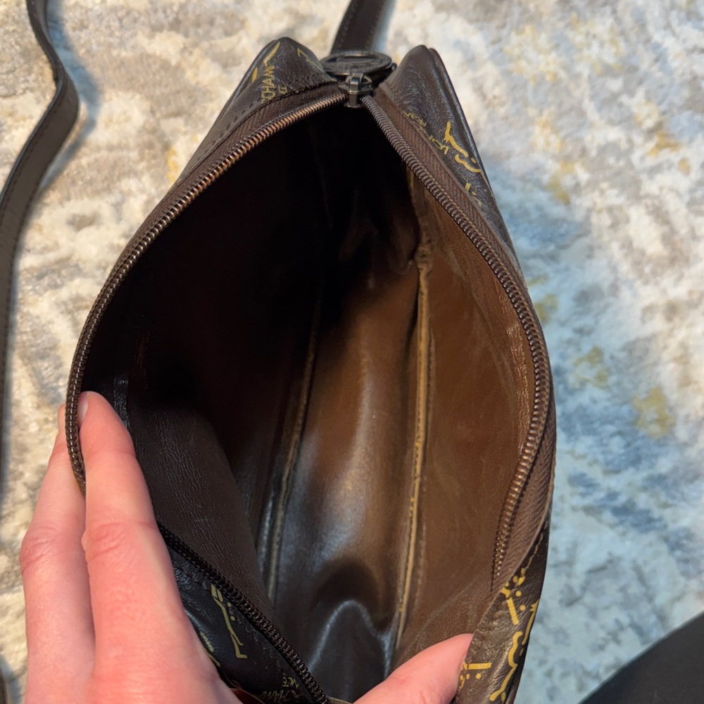 Longchamp Bag in Brown with Gold Accents - Picture 3 of 7
